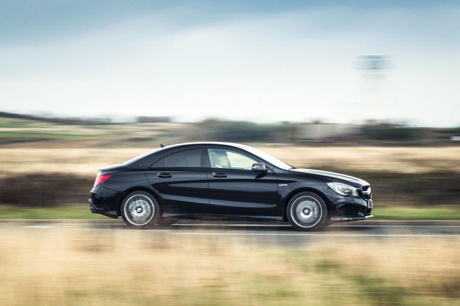  Mercedes-Benz CLA45 AMG 2013 года  (UK) (фото 24 из 30)
